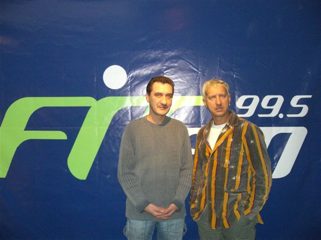 dr. Artūrs un Dāvids intervijas laikā  radio FitFhm - 2006.g